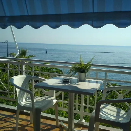 Appartement Kastra *